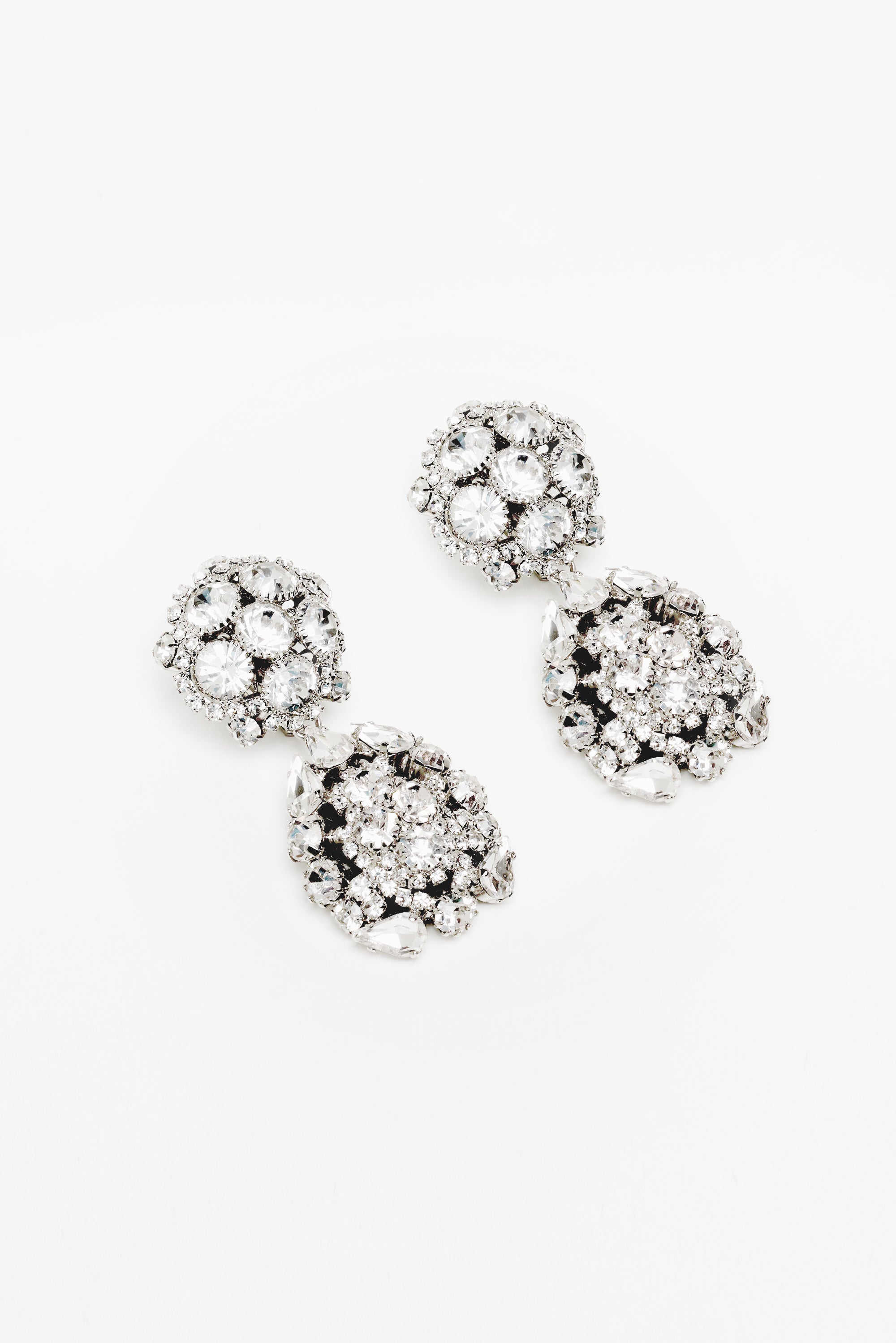 THE DROP EARRINGS