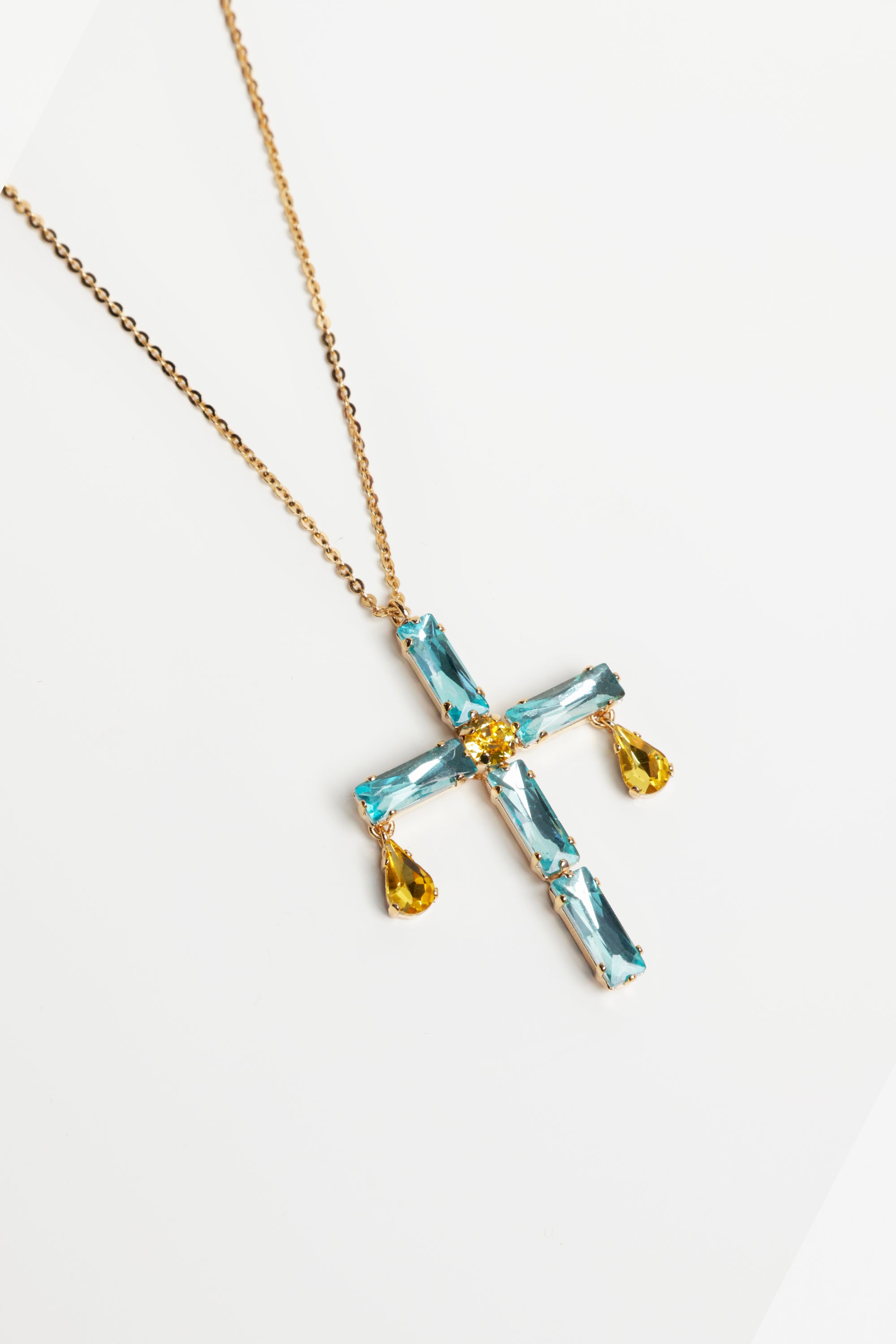 NECKLACE PEONY — GOLD